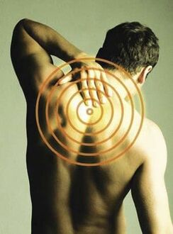 El dolor de espalda que empeora al inhalar es un síntoma de osteocondrosis torácica