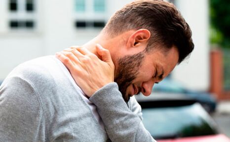 Si le duele el cuello, debe comprender las causas del dolor.